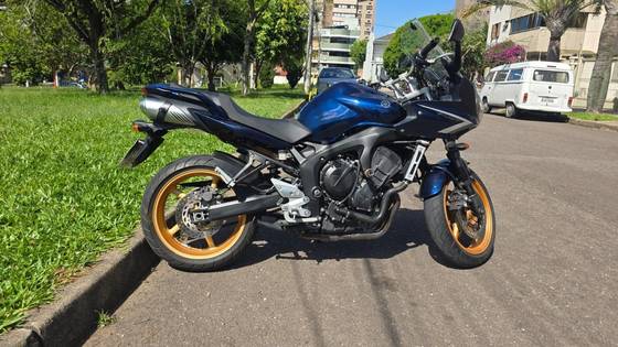 YAMAHA FAZER 600 